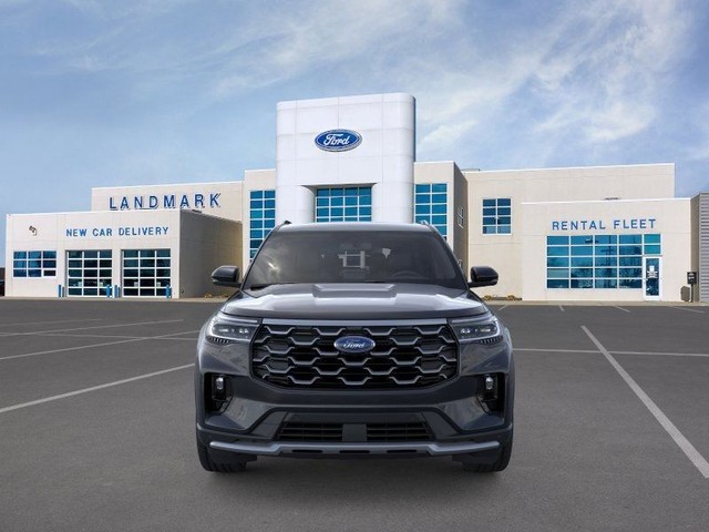 Ford Explorer Vehicle Full-screen Gallery Image 6