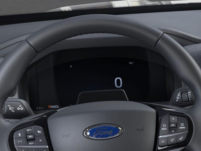 Ford Explorer Vehicle Full-screen Gallery Image 13