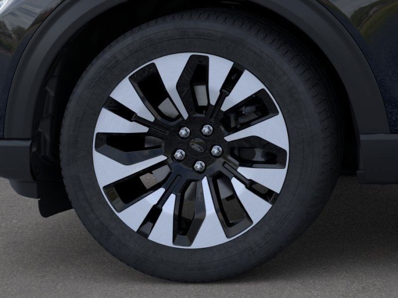 Ford Explorer Vehicle Full-screen Gallery Image 19