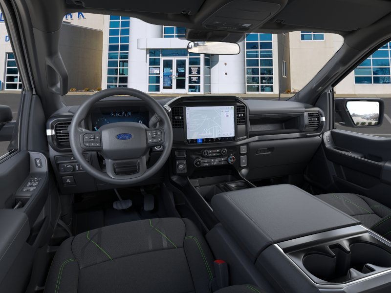 Ford F-150 Vehicle Full-screen Gallery Image 9