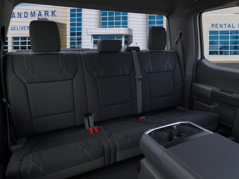Ford F-150 Vehicle Full-screen Gallery Image 11