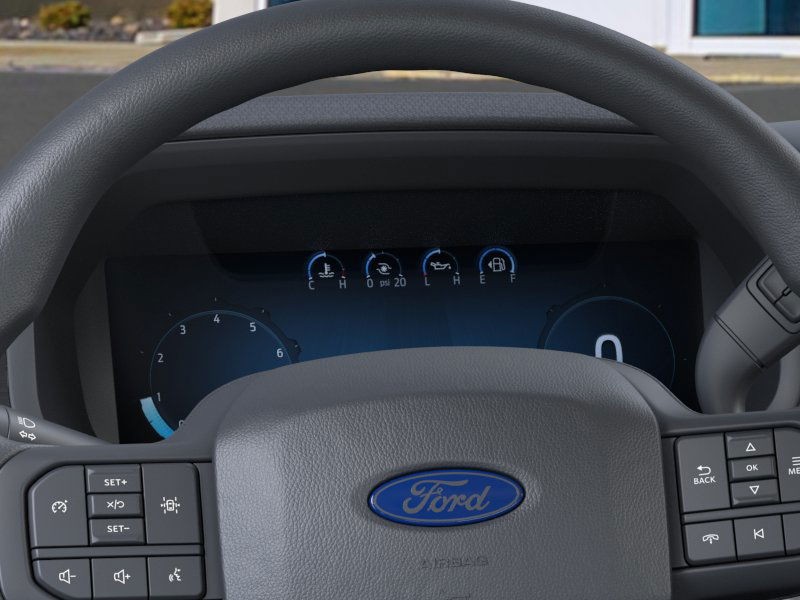 Ford F-150 Vehicle Full-screen Gallery Image 13