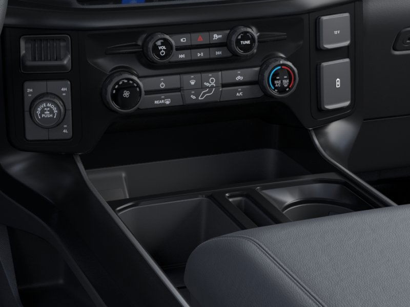 Ford F-150 Vehicle Full-screen Gallery Image 15