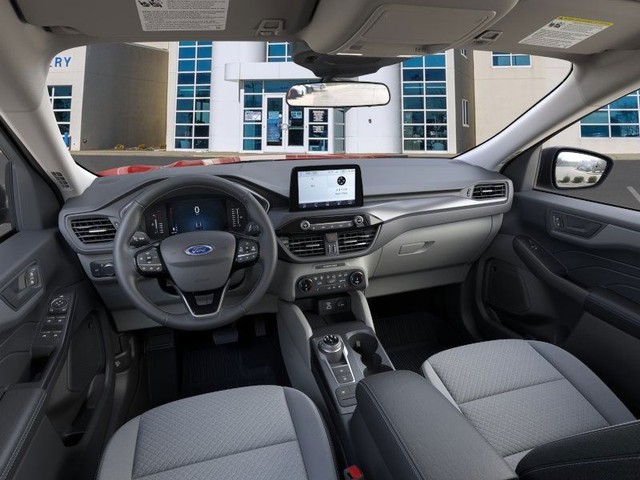 Ford Escape Vehicle Full-screen Gallery Image 9