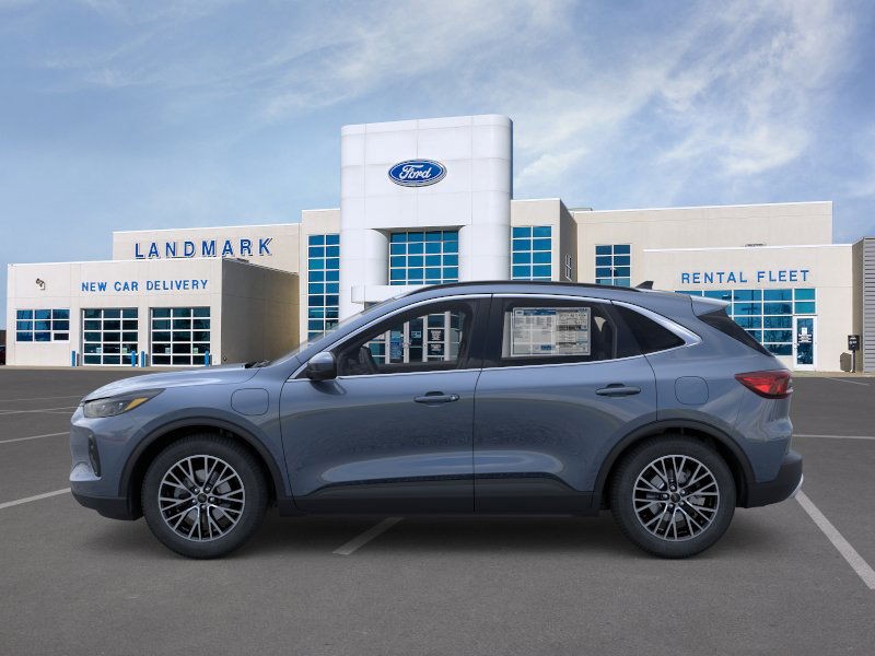 Ford Escape Vehicle Full-screen Gallery Image 3