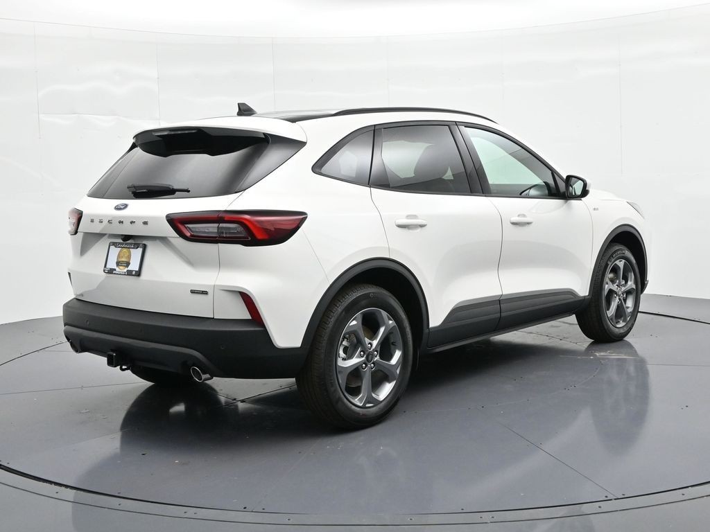 Ford Escape Hybrid Vehicle Full-screen Gallery Image 6