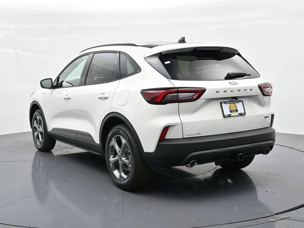 Ford Escape Hybrid Vehicle Full-screen Gallery Image 8