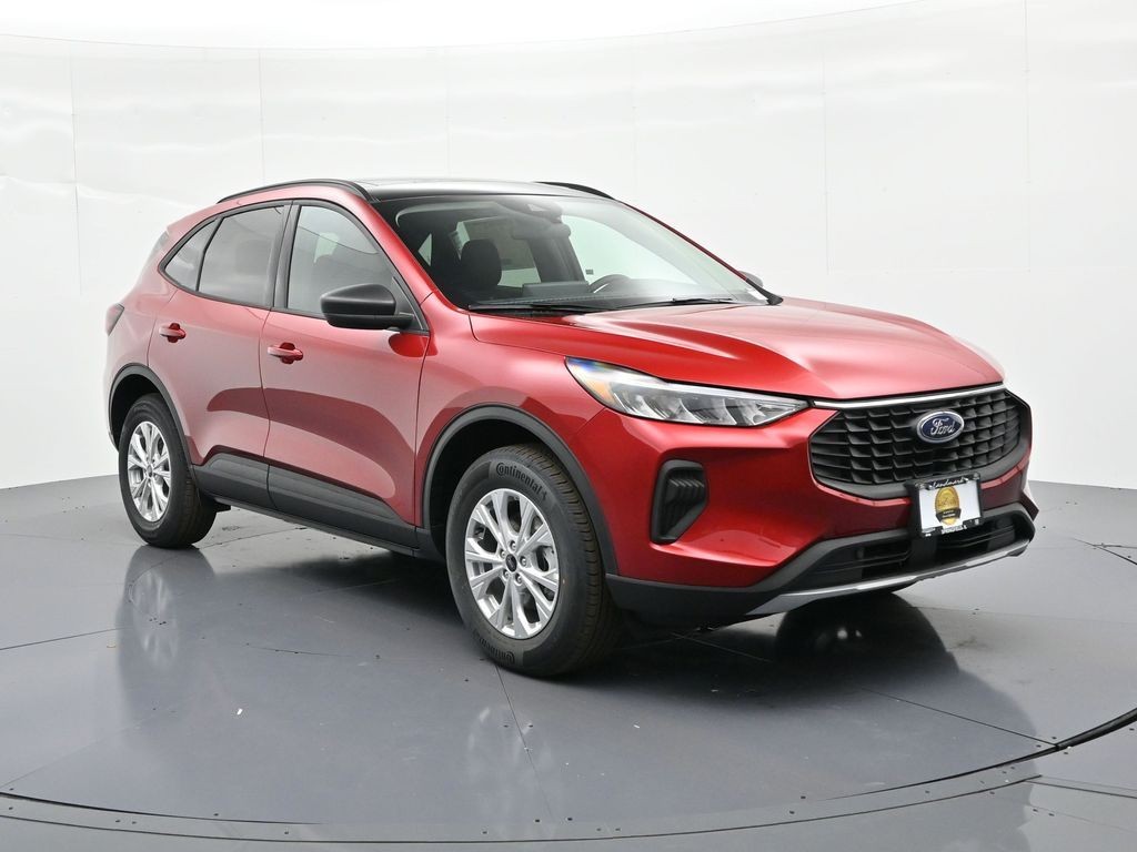 Ford Escape Vehicle Full-screen Gallery Image 4