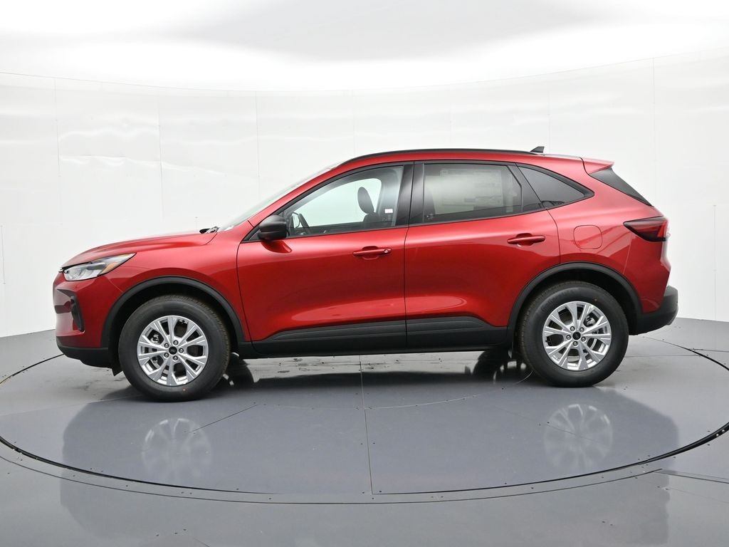 Ford Escape Vehicle Full-screen Gallery Image 9