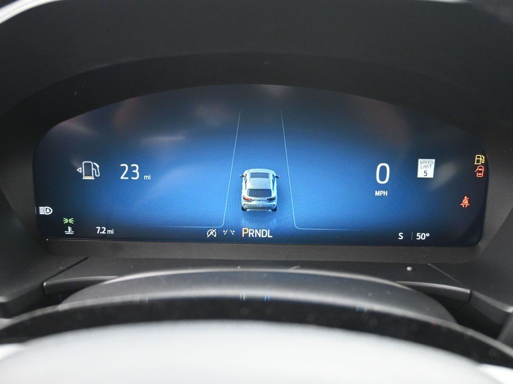 Ford Escape Vehicle Full-screen Gallery Image 10