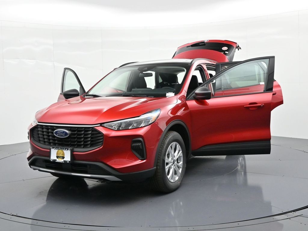 Ford Escape Vehicle Full-screen Gallery Image 33