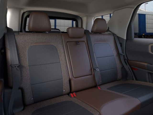 Ford Bronco Sport Vehicle Full-screen Gallery Image 11