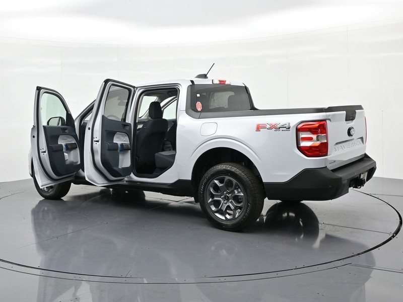 Ford Maverick Vehicle Full-screen Gallery Image 26