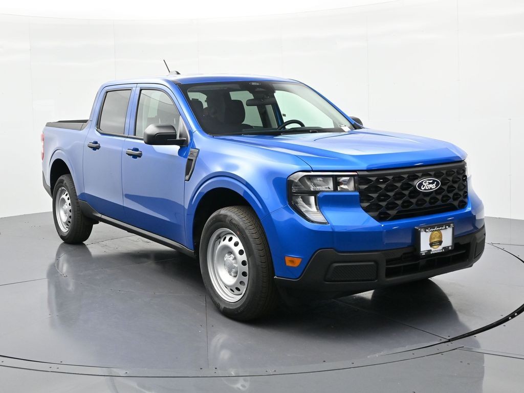 Ford Maverick Vehicle Full-screen Gallery Image 4