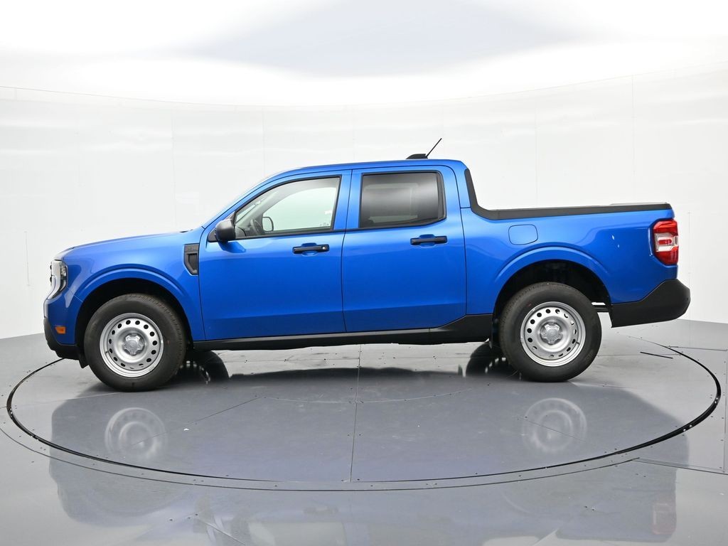 Ford Maverick Vehicle Full-screen Gallery Image 9