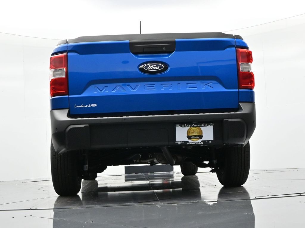 Ford Maverick Vehicle Full-screen Gallery Image 24