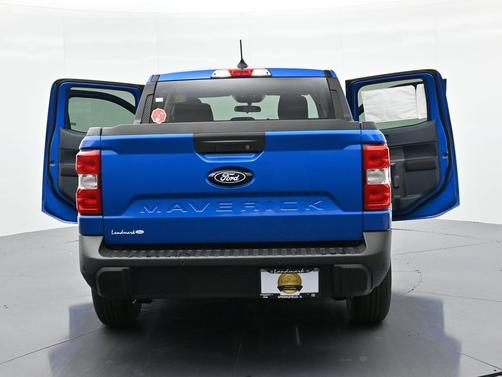 Ford Maverick Vehicle Full-screen Gallery Image 30