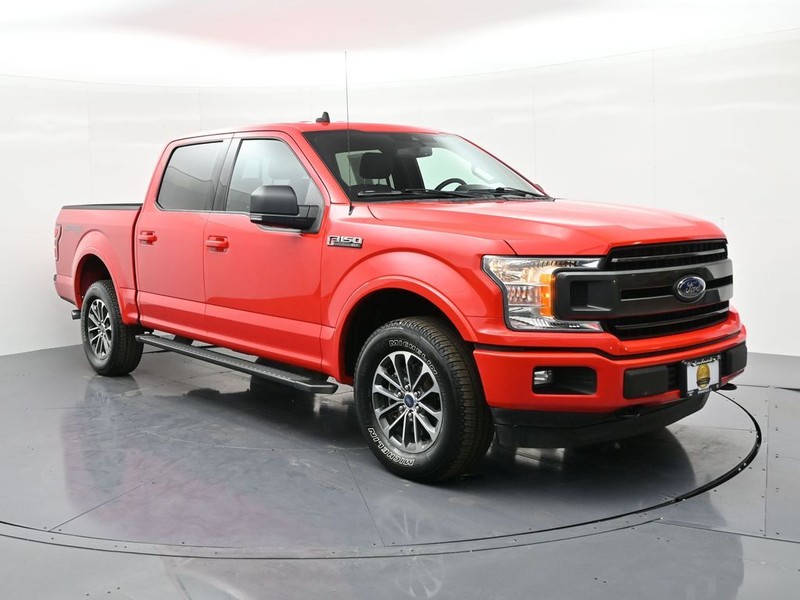 Ford F-150 Vehicle Full-screen Gallery Image 3