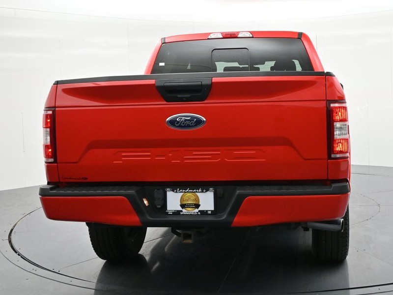 Ford F-150 Vehicle Full-screen Gallery Image 6