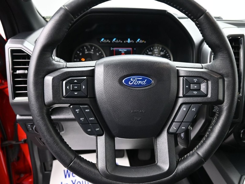 Ford F-150 Vehicle Full-screen Gallery Image 11