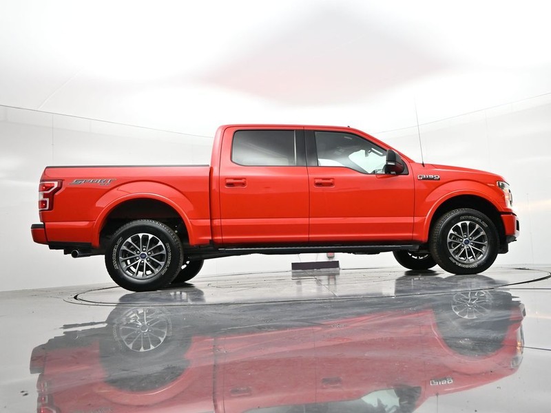 Ford F-150 Vehicle Full-screen Gallery Image 20