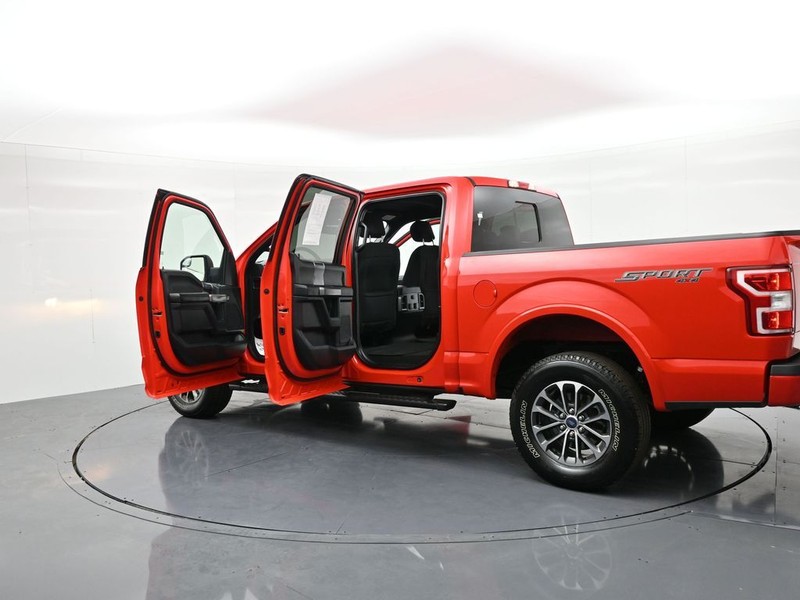 Ford F-150 Vehicle Full-screen Gallery Image 22