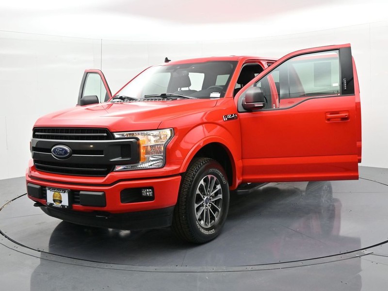 Ford F-150 Vehicle Full-screen Gallery Image 23
