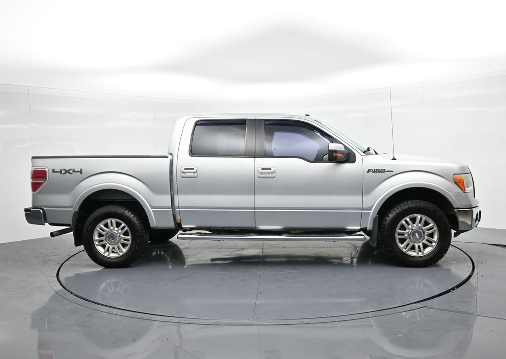 Ford F-150 Vehicle Full-screen Gallery Image 5