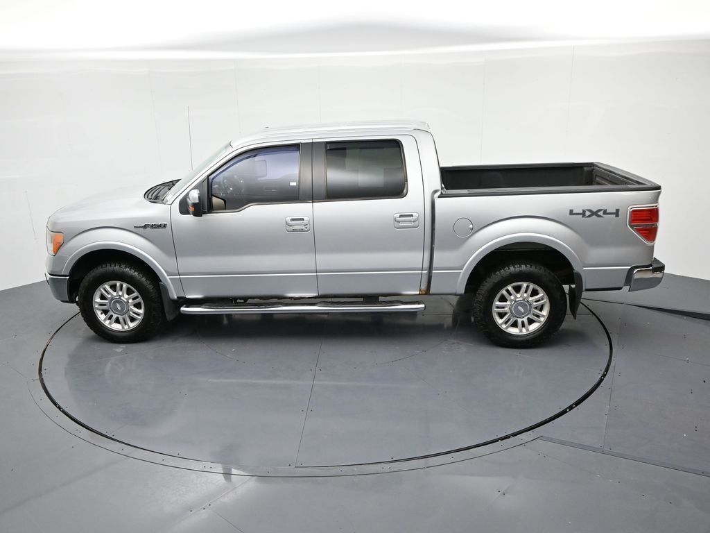 Ford F-150 Vehicle Full-screen Gallery Image 17