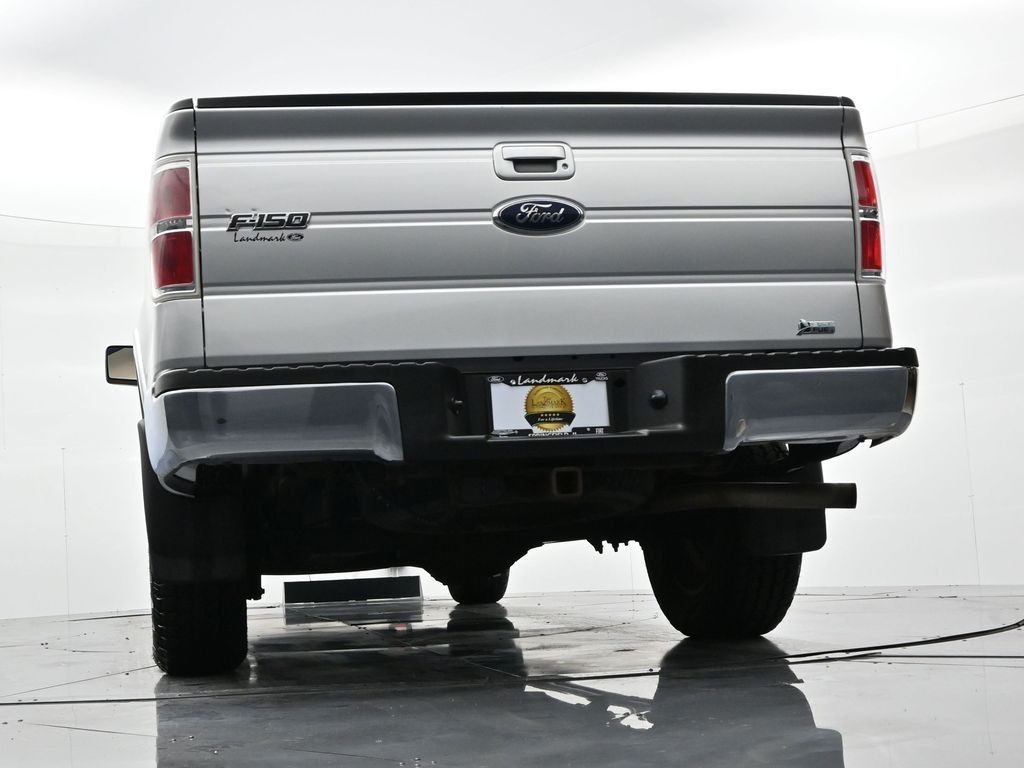 Ford F-150 Vehicle Full-screen Gallery Image 19