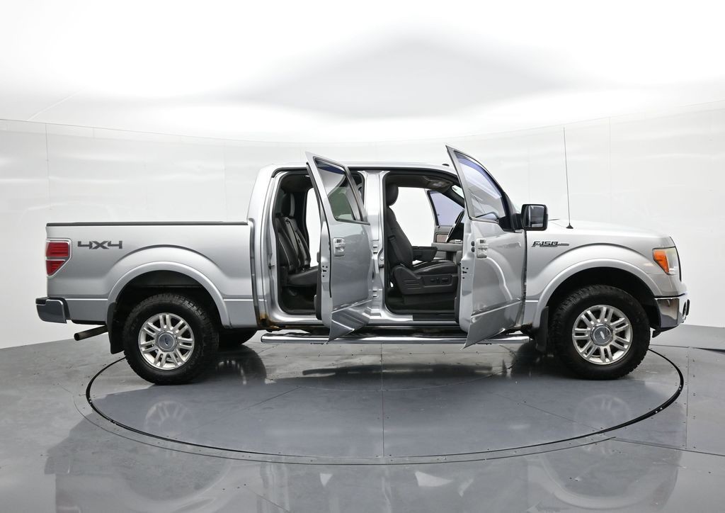 Ford F-150 Vehicle Full-screen Gallery Image 22