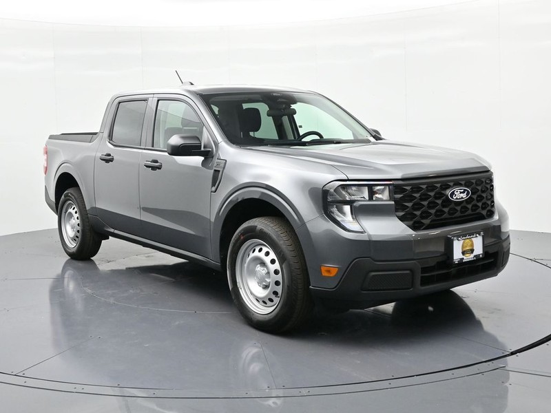 Ford Maverick Vehicle Full-screen Gallery Image 4