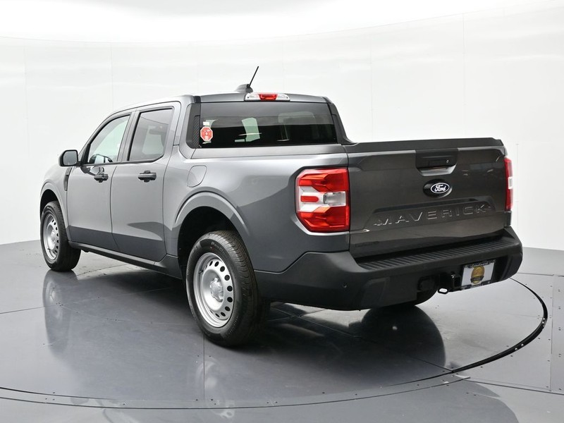 Ford Maverick Vehicle Full-screen Gallery Image 8