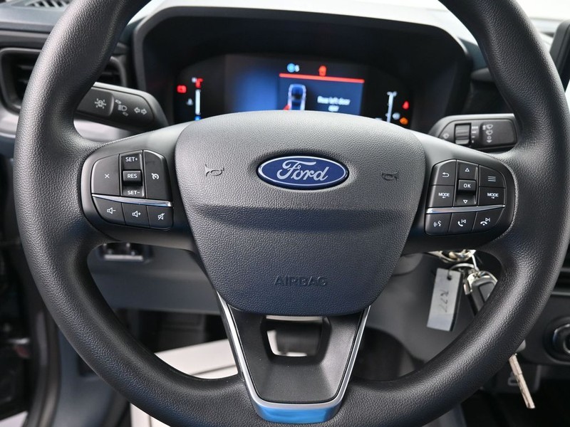 Ford Maverick Vehicle Full-screen Gallery Image 13