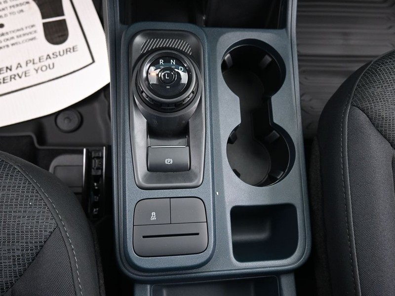 Ford Maverick Vehicle Full-screen Gallery Image 16