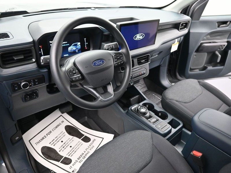 Ford Maverick Vehicle Full-screen Gallery Image 17