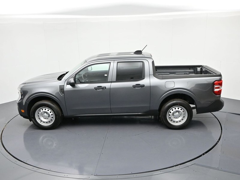 Ford Maverick Vehicle Full-screen Gallery Image 21