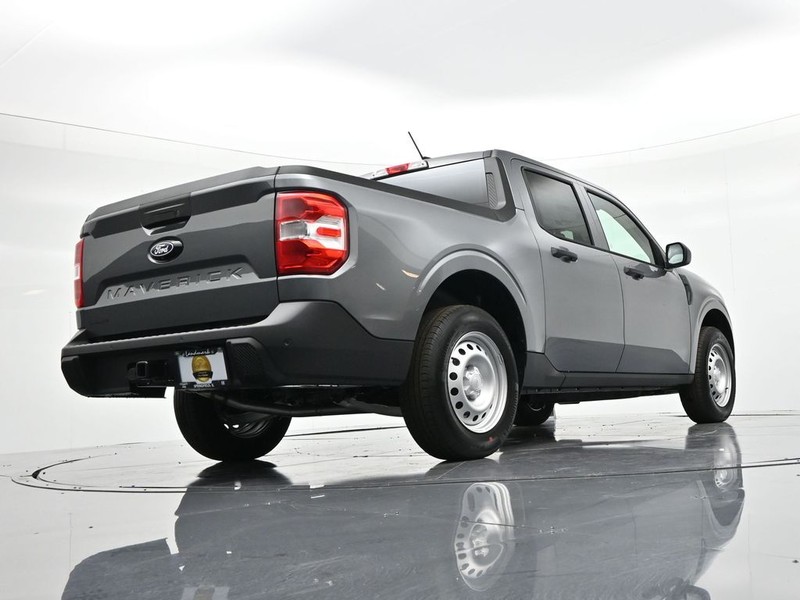 Ford Maverick Vehicle Full-screen Gallery Image 24