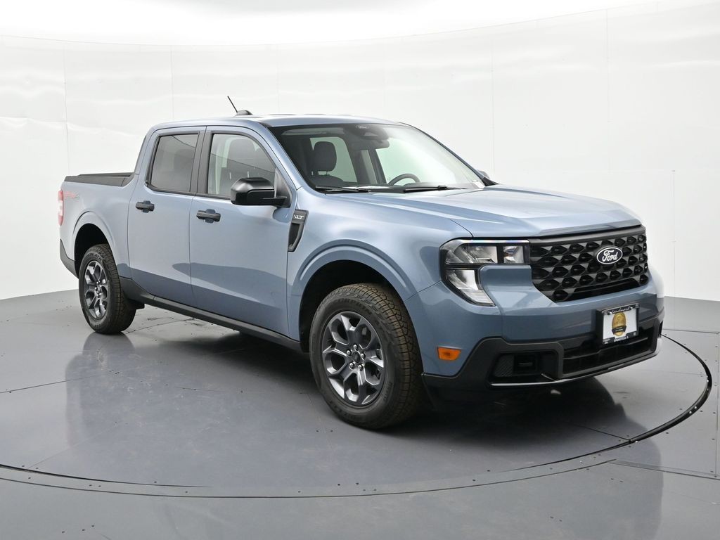 Ford Maverick Vehicle Full-screen Gallery Image 4