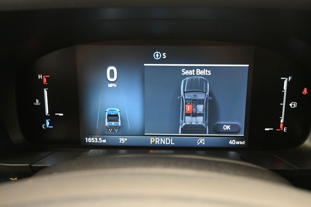 Ford Maverick Vehicle Full-screen Gallery Image 10