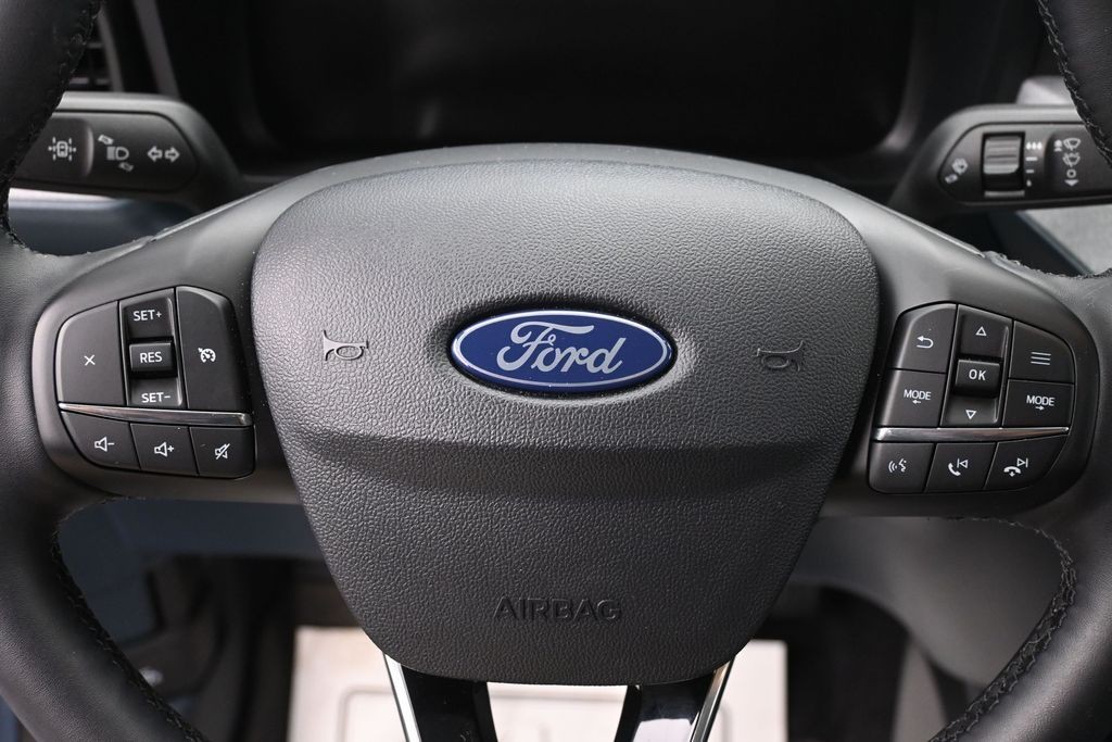 Ford Maverick Vehicle Full-screen Gallery Image 16