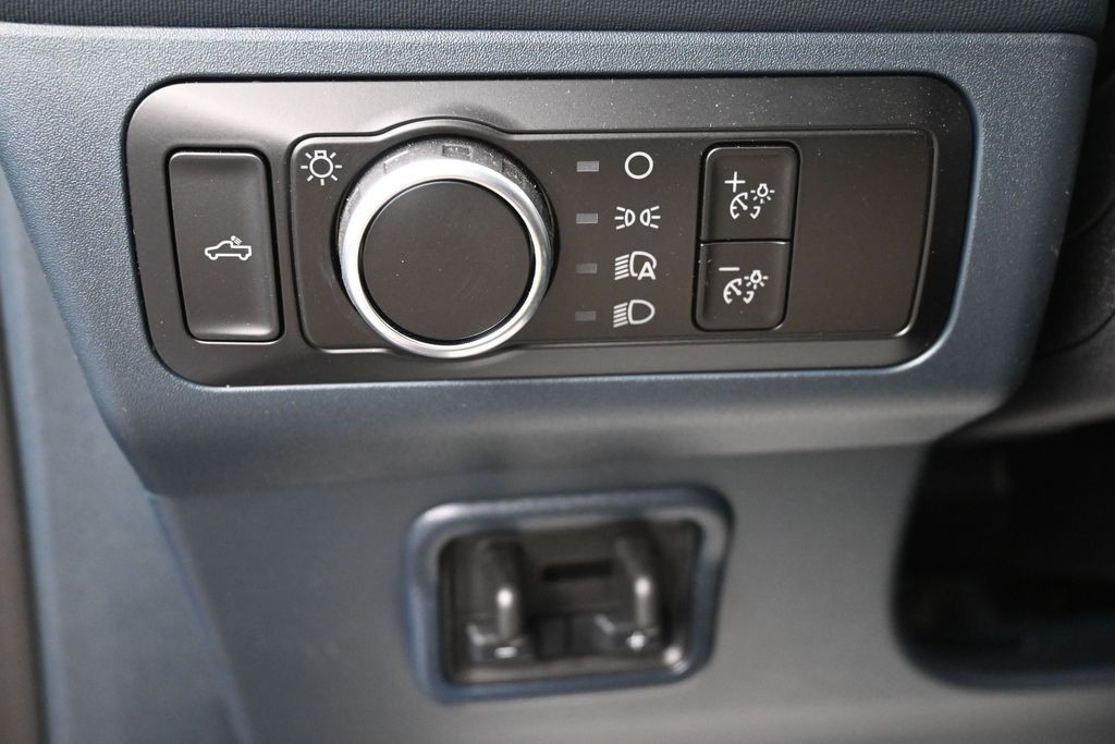 Ford Maverick Vehicle Full-screen Gallery Image 19