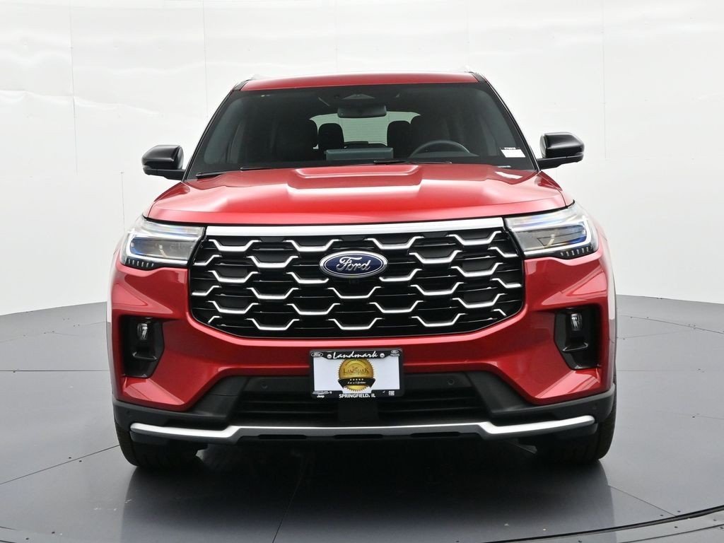 Ford Explorer Vehicle Full-screen Gallery Image 3