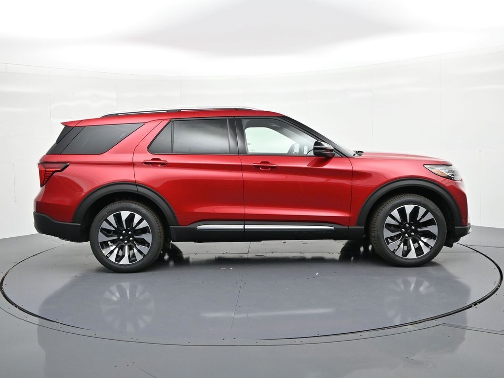 Ford Explorer Vehicle Full-screen Gallery Image 5