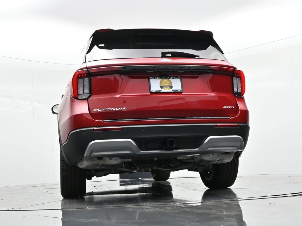 Ford Explorer Vehicle Full-screen Gallery Image 29