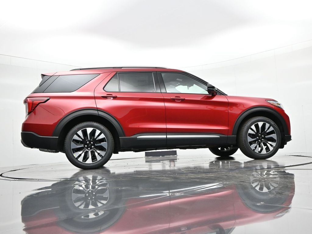 Ford Explorer Vehicle Full-screen Gallery Image 31