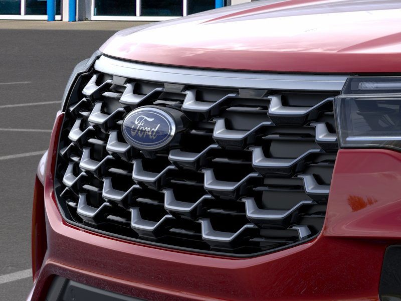 Ford Explorer Vehicle Full-screen Gallery Image 17