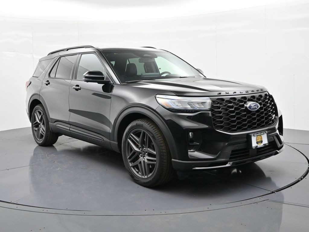 Ford Explorer Vehicle Full-screen Gallery Image 4