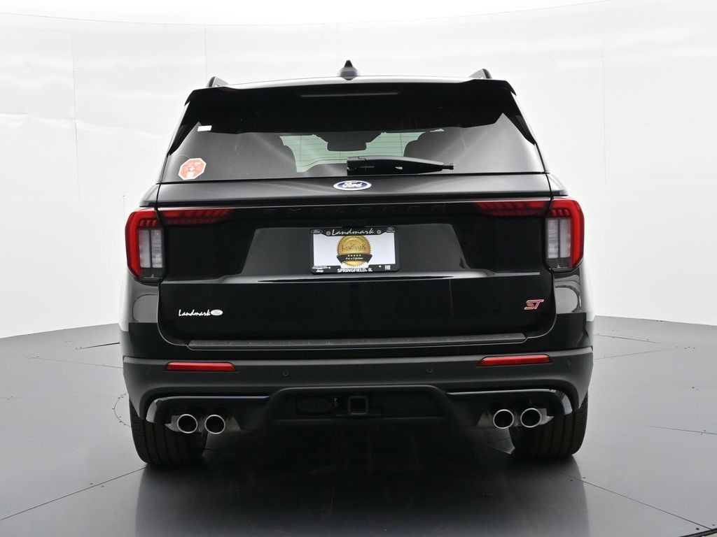 Ford Explorer Vehicle Full-screen Gallery Image 7
