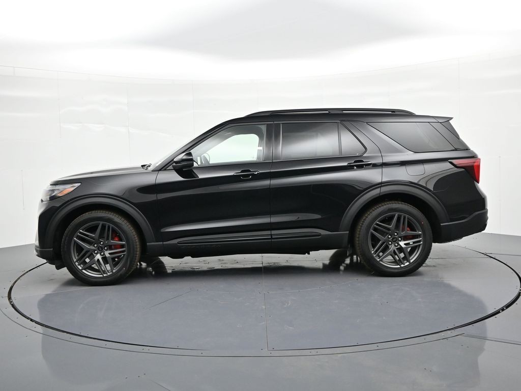 Ford Explorer Vehicle Full-screen Gallery Image 9